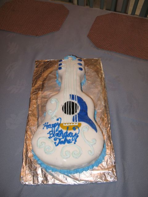 guitar birthday Cake.jpg