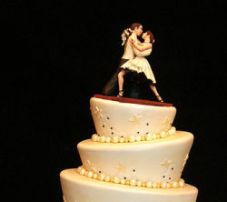 Dancing couple wedding cake topper.PNG