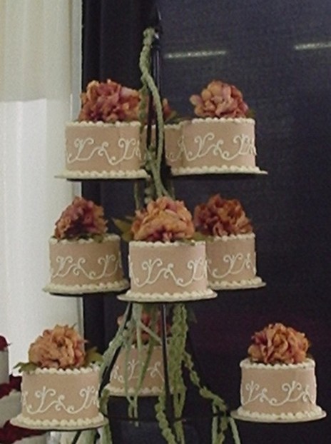 funky wedding cake photo