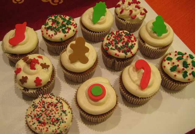 Christmas cupcakes pictures.PNG