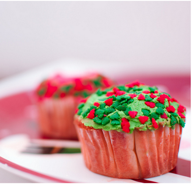 xmas cupcake decor idea.PNG