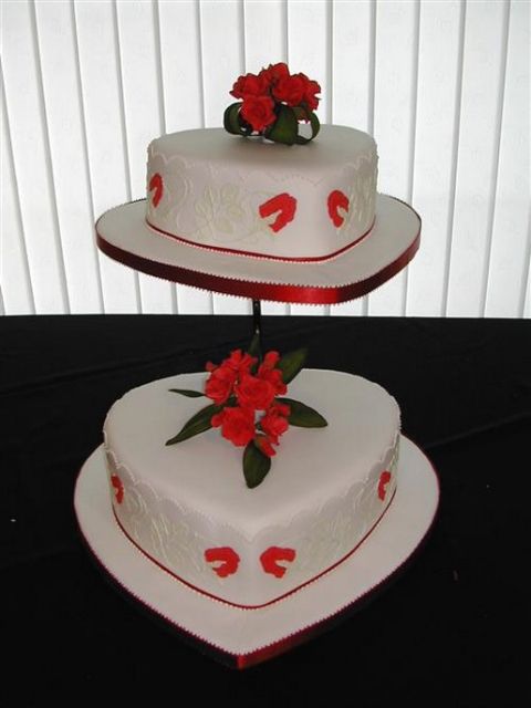 heart wedding cake