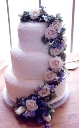 florist wedding cake with roses