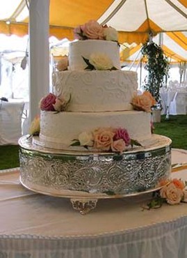 butter cream wedding cake picture