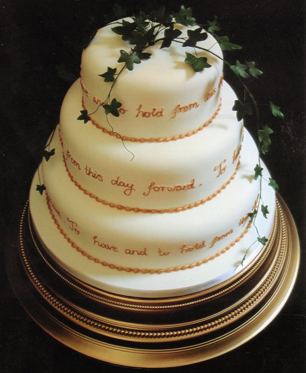 cake wedding with elegant style