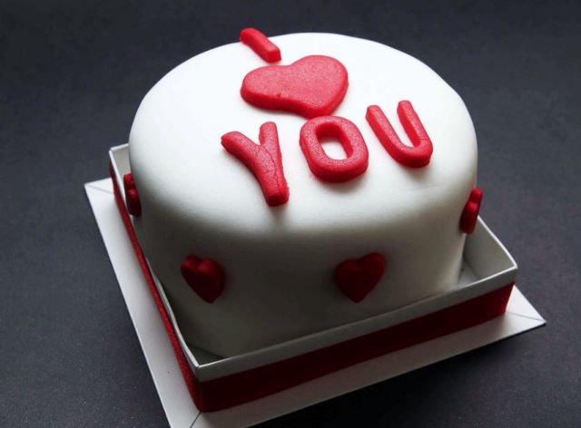 I Heart You Round White Valentine Cake.JPG