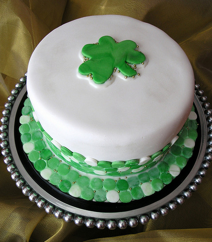 Shamrock cake picture.PNG
