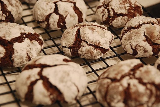 Chocolate crinkle cookies.jpg