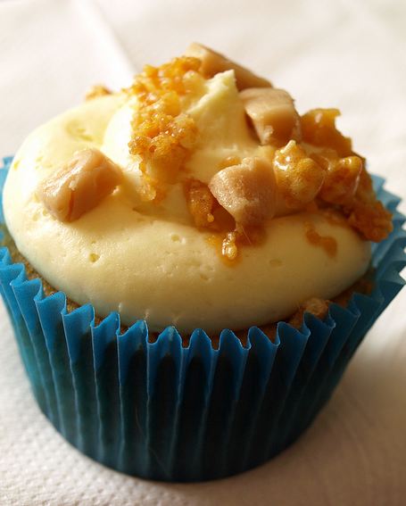 Cupcake with apple chunks and honey.JPG