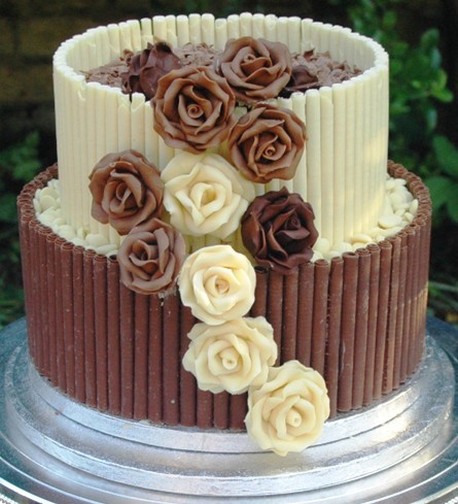 trendy chocolate wedidng cake photo