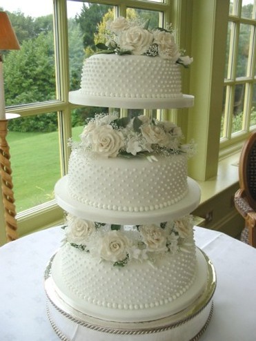 classic wediding cakes images