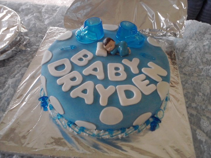 Baby shower cake