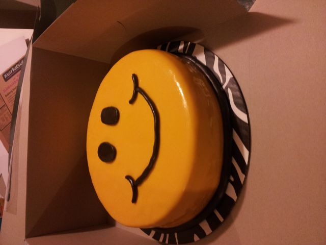 smiley face cake