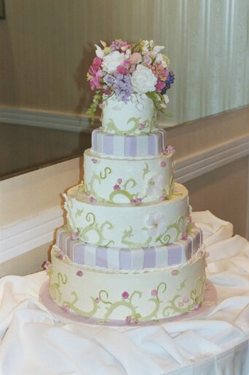 festy wedding cake photo