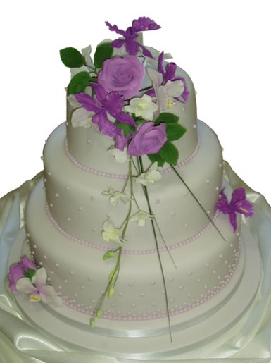 lilac wedding cake image
