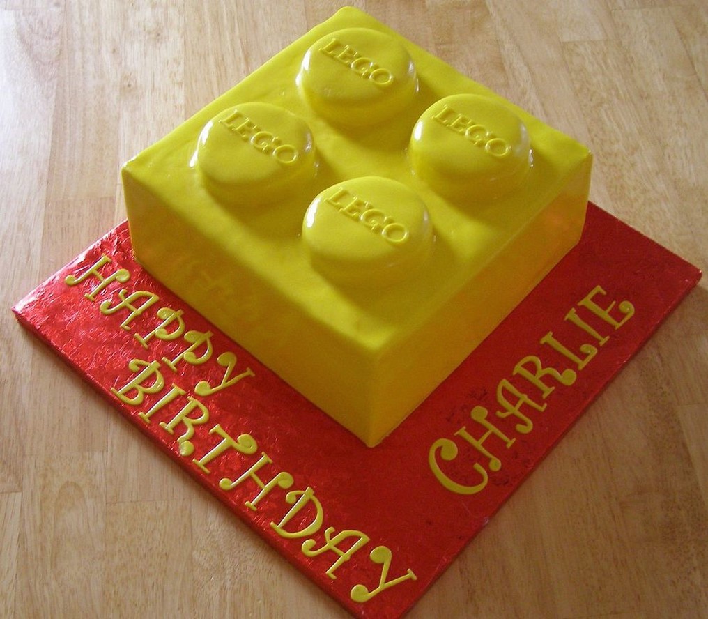 Lego block birthday cake.jpg