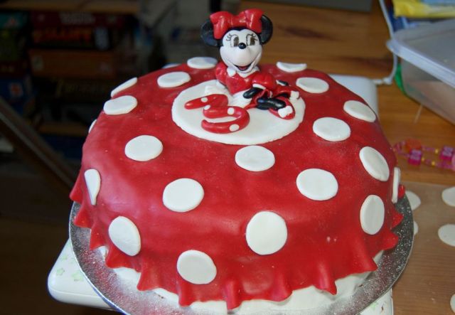 Minnie Mouse red 3rd birthday cake.JPG