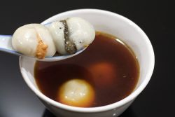 Thong Yuen dessert for Chinese new year celebration.jpg