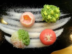 cute small and colorful Japanese desserts pictures.jpg