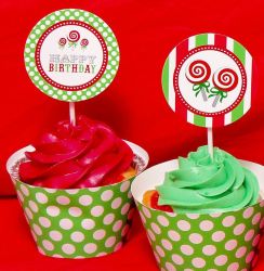 Red and green birthday cupcakes.JPG